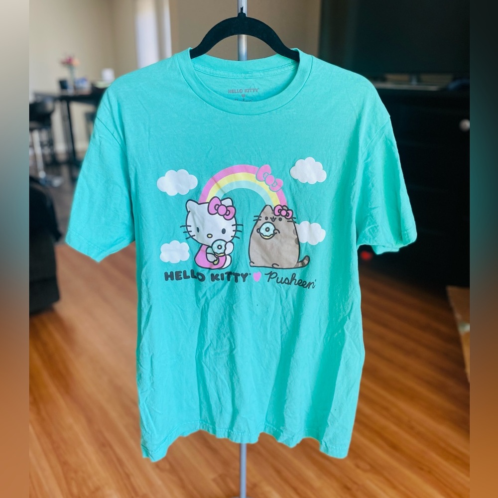 Hello Kitty x Pusheen t shirt
